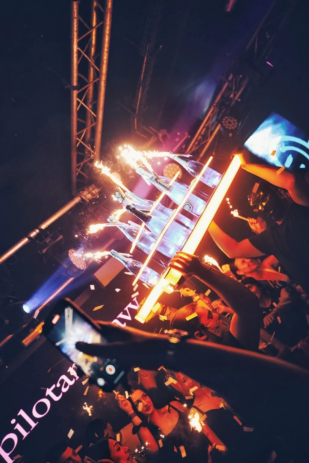 Bottle Service im Mon Madrid