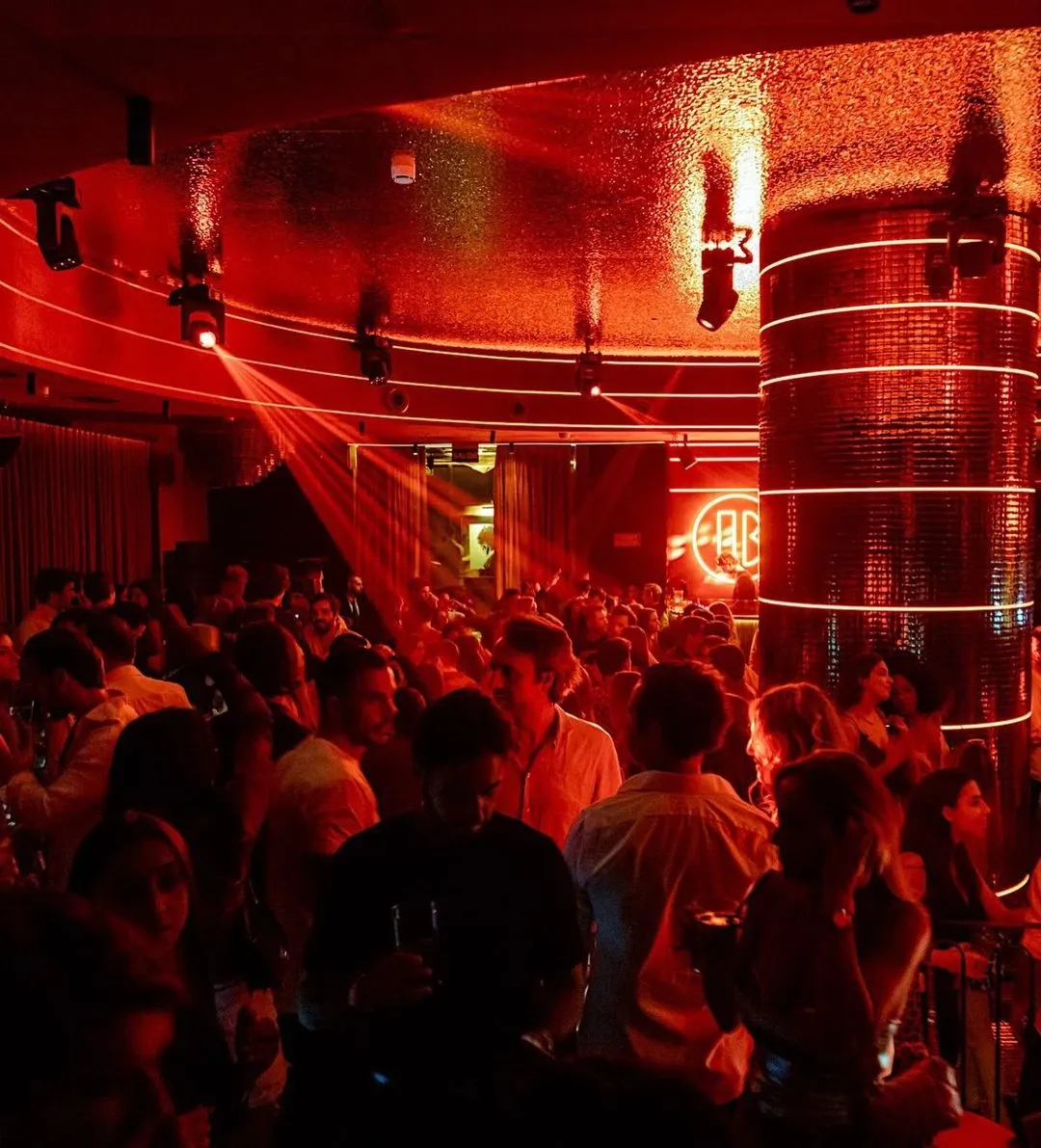 Publico disfrutando de la sesion en Bonded Madrid