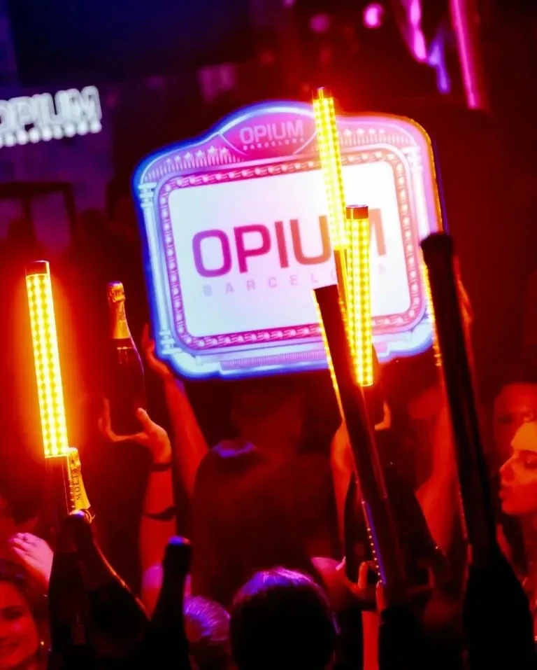 Zona de servicio y pista en Opium Barcelona
