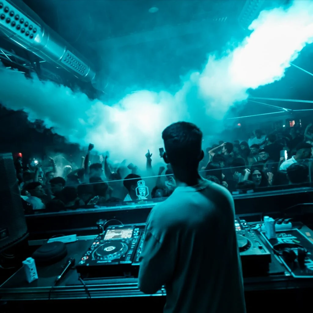 Cabine DJ de la Crystal Room au Jowke Club Madrid