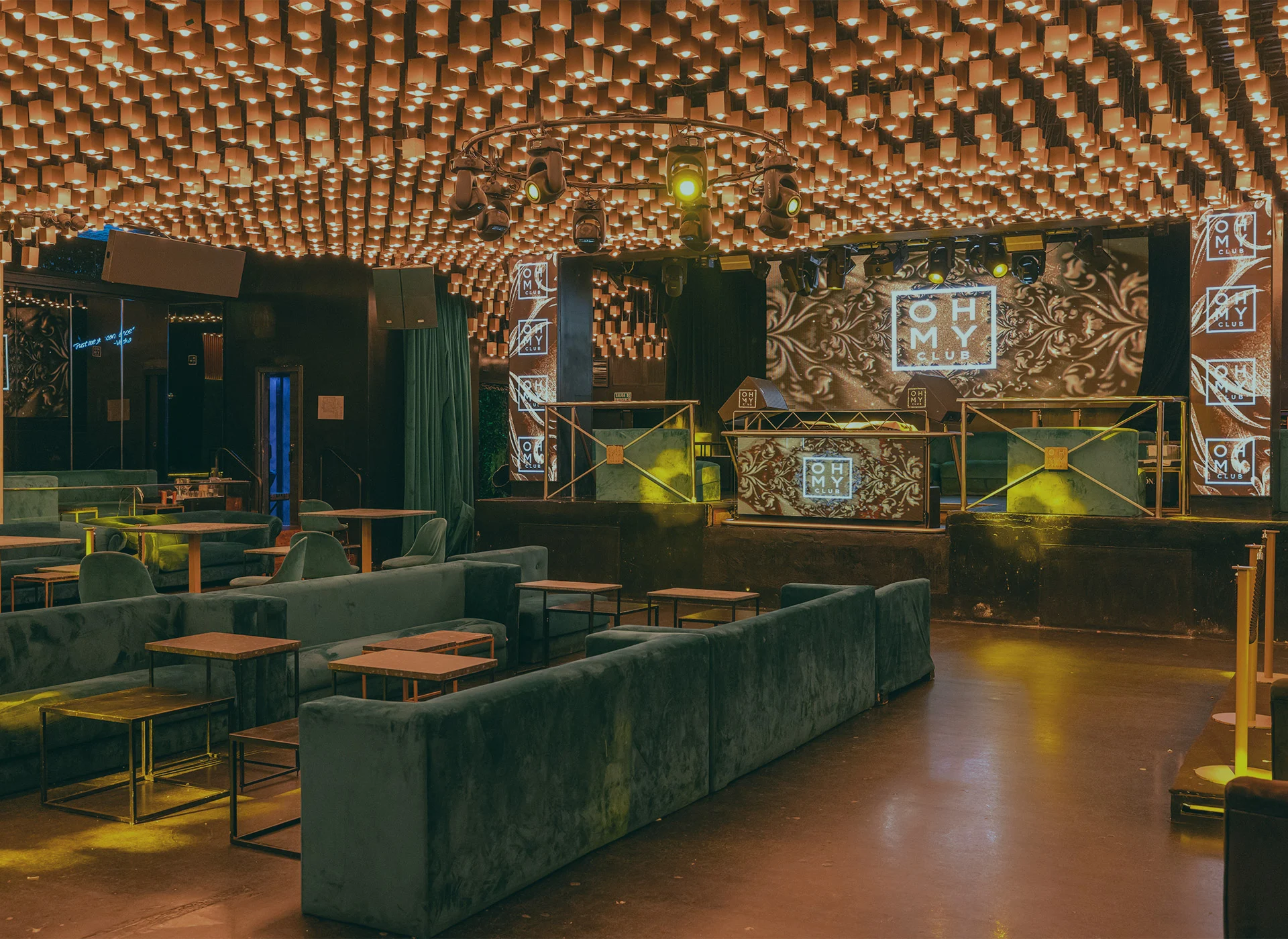 Featured frontal view of the main room at Oh My Club Madrid