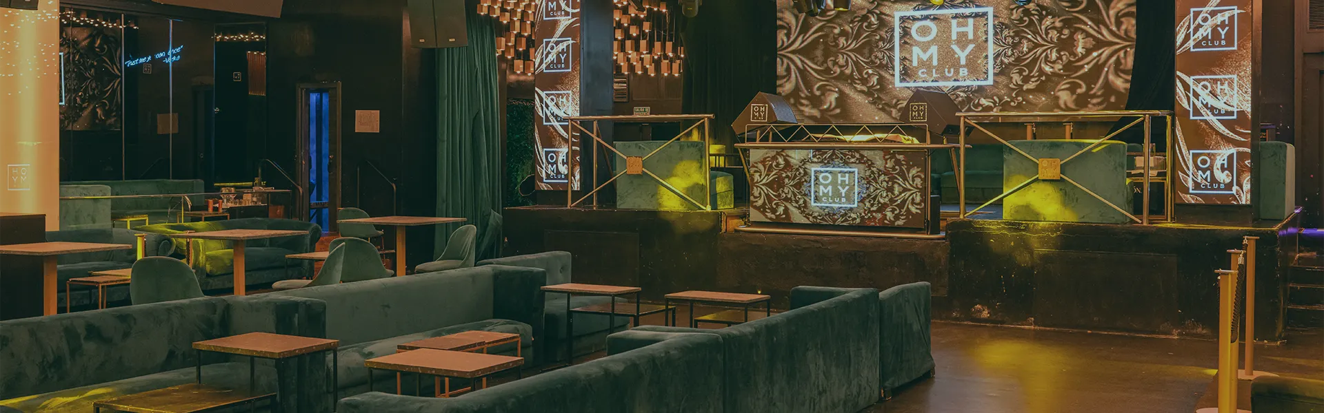 Frontal view of the main room and booth at Oh My Club Madrid