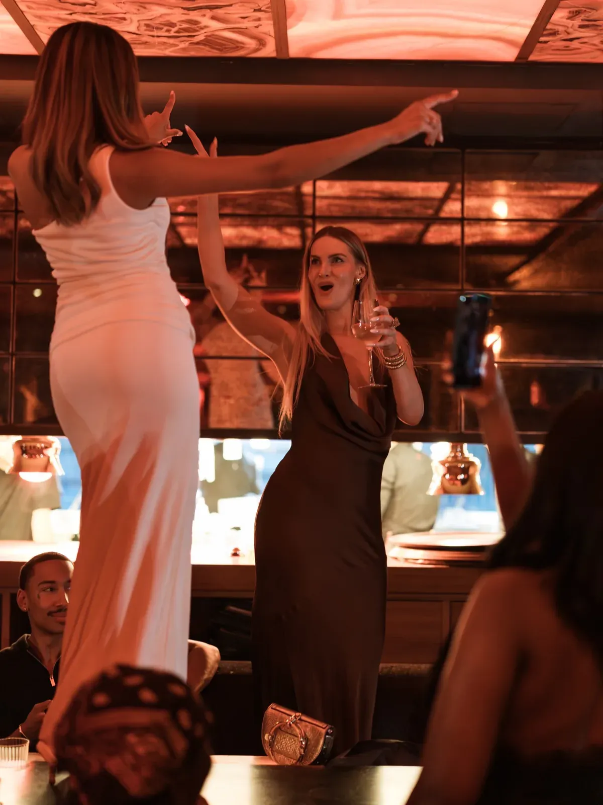 Show près des tables au Mosh Fun Kitchen Marbella