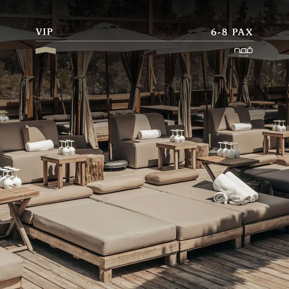 Poolområdet på Nao Pool Club Marbella