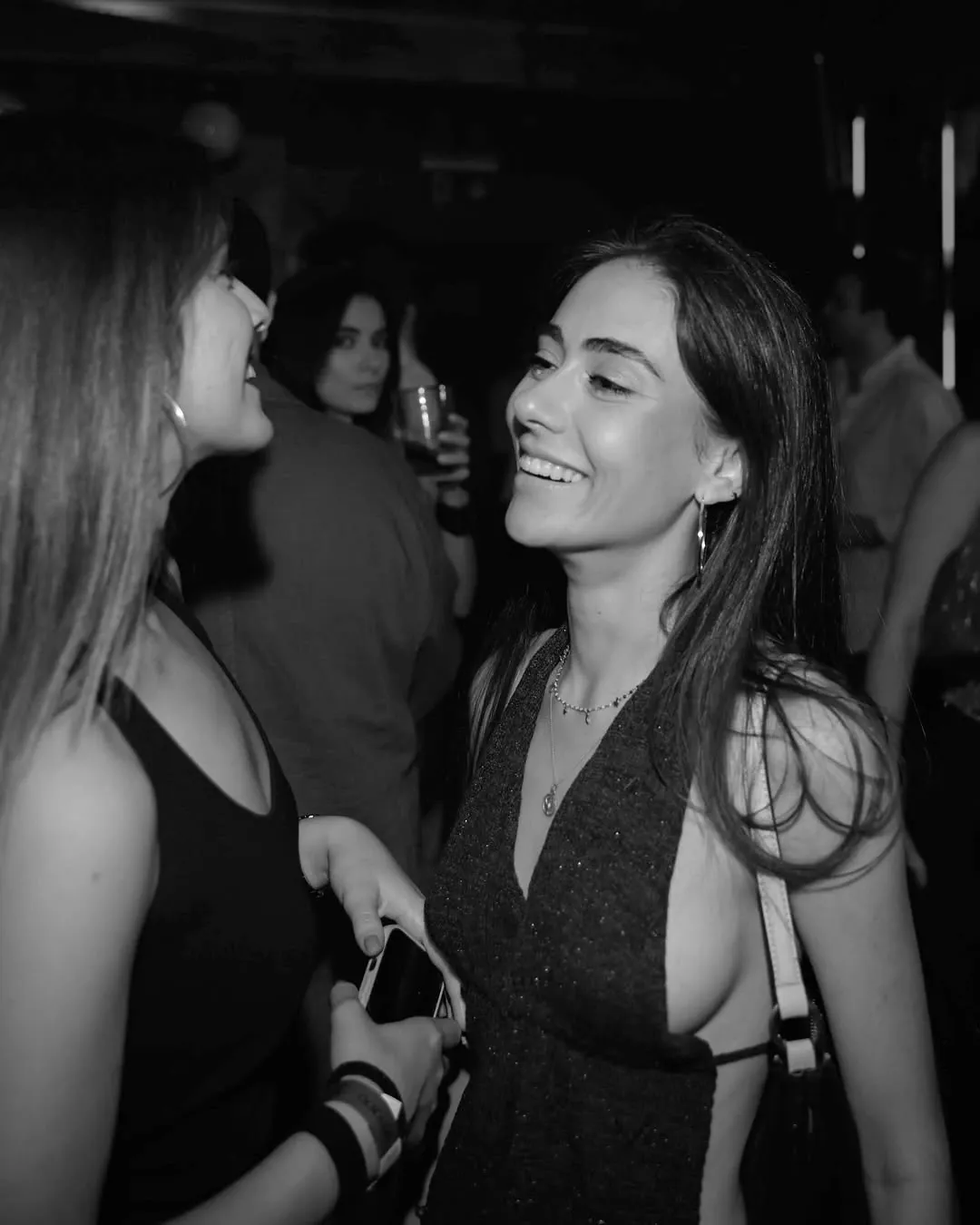 Gruppo di amiche in atmosfera di festa del Vandido Club Madrid