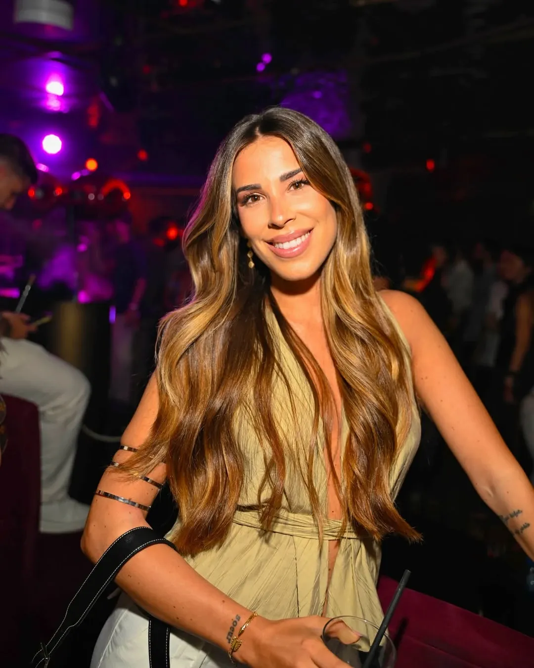 Atmosfera premium con luci viola del Vandido Club Madrid