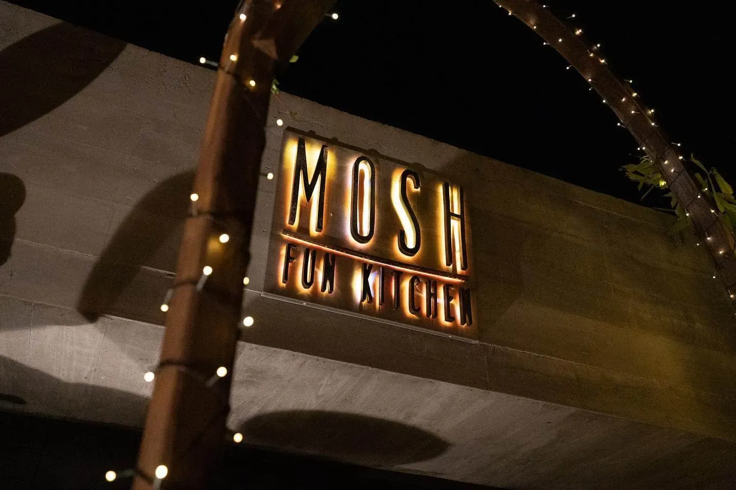 Binnenbar van Mosh Fun Kitchen Marbella