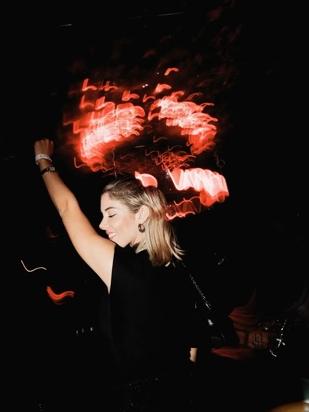 Luci al neon durante la festa del Vandido Club Madrid